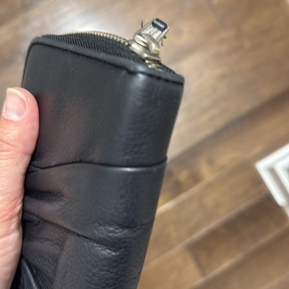 Elliot Lucca black leather wallet - Picture 4 of 5